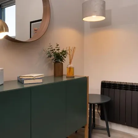 Apartment Calm - 1br - 1ba - - *